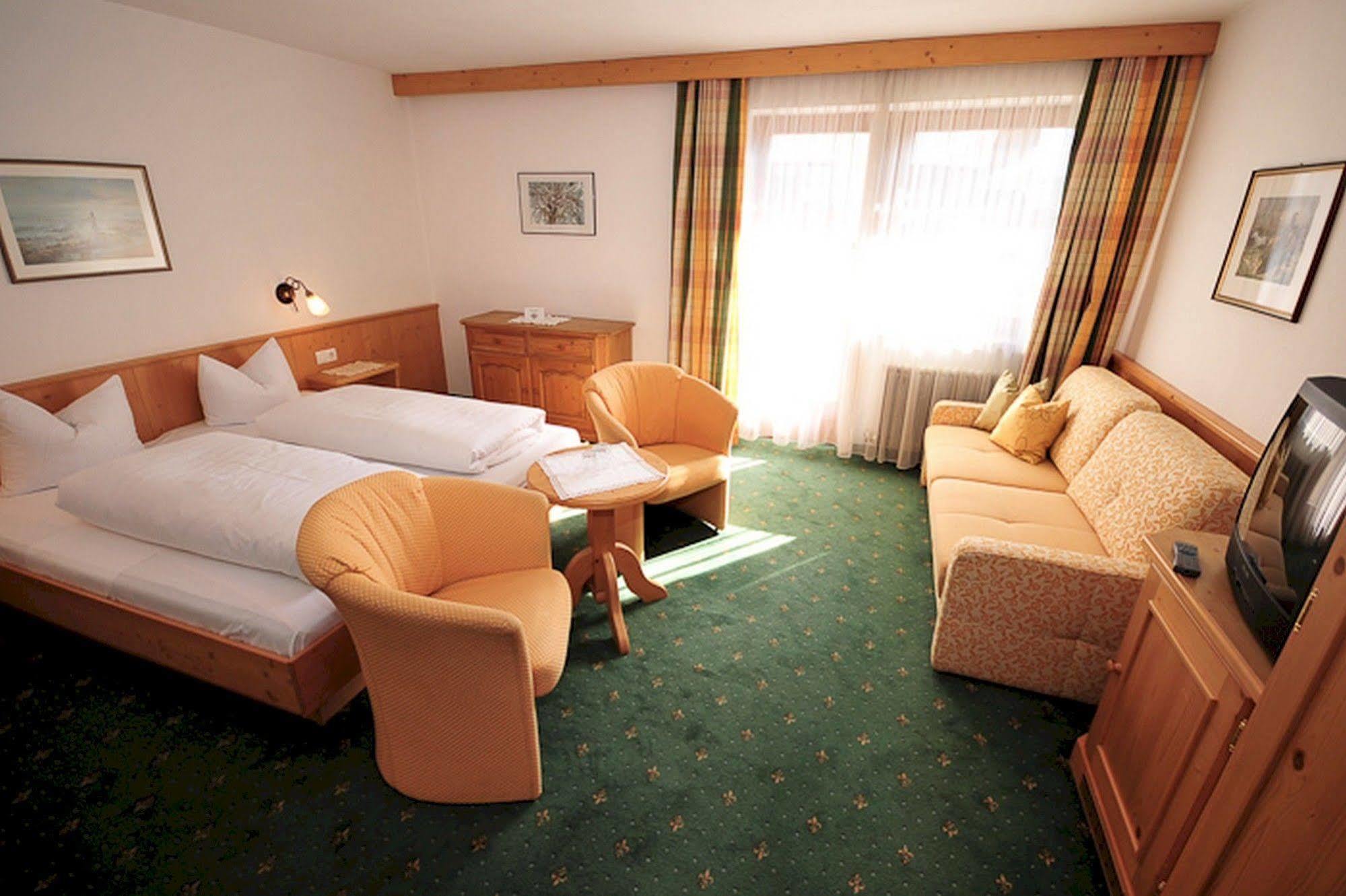 Apart Hotel Garni Strasser Zell am Ziller Eksteriør bilde